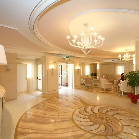 Hotel Palace