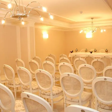 Palace Hotell