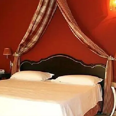 Palace 4*
