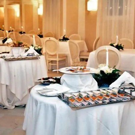 Palace Hotell 4*