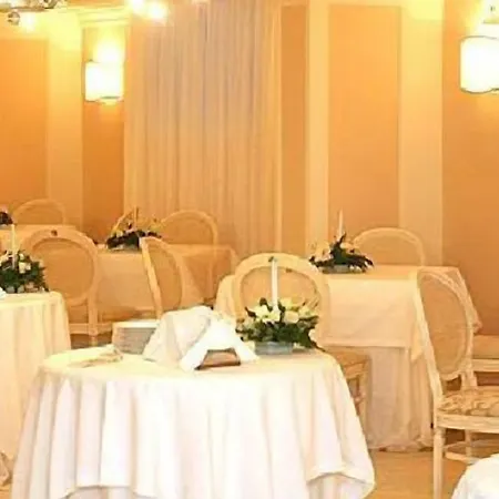 מלון Palace ויאסטה