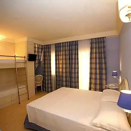 Palace 4*