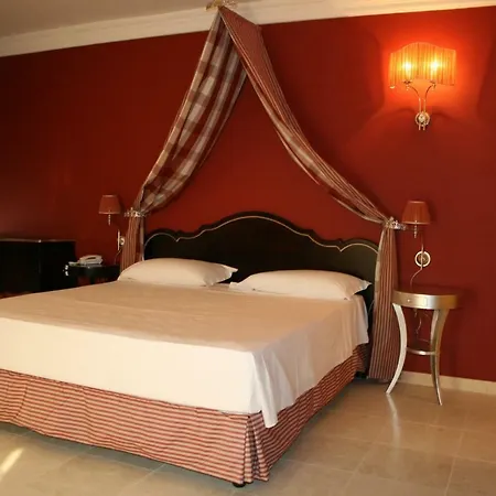 Palace 4*