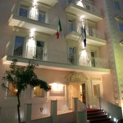 Palace Hotell